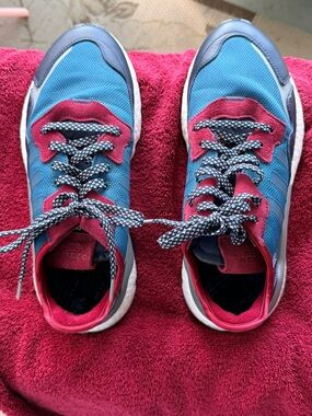 adidas Athletic Shoes in Teal Blue and Maroon